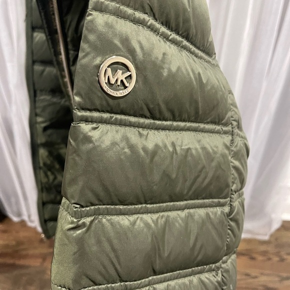 Michael Kors Olive Green Packable Jacket - Picture 4 of 5